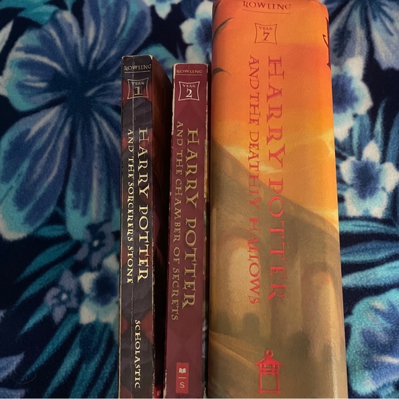 Harry Potter books - Picture 2 of 3